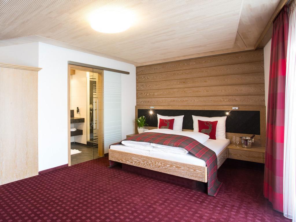 Hotel Kreuz Gaestehaus Und Lauchertbar Mit Terrasse Gammertingen Exteriör bild