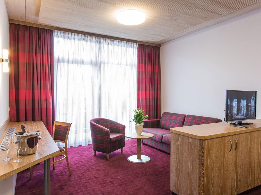 Hotel Kreuz Gaestehaus Und Lauchertbar Mit Terrasse Gammertingen Exteriör bild