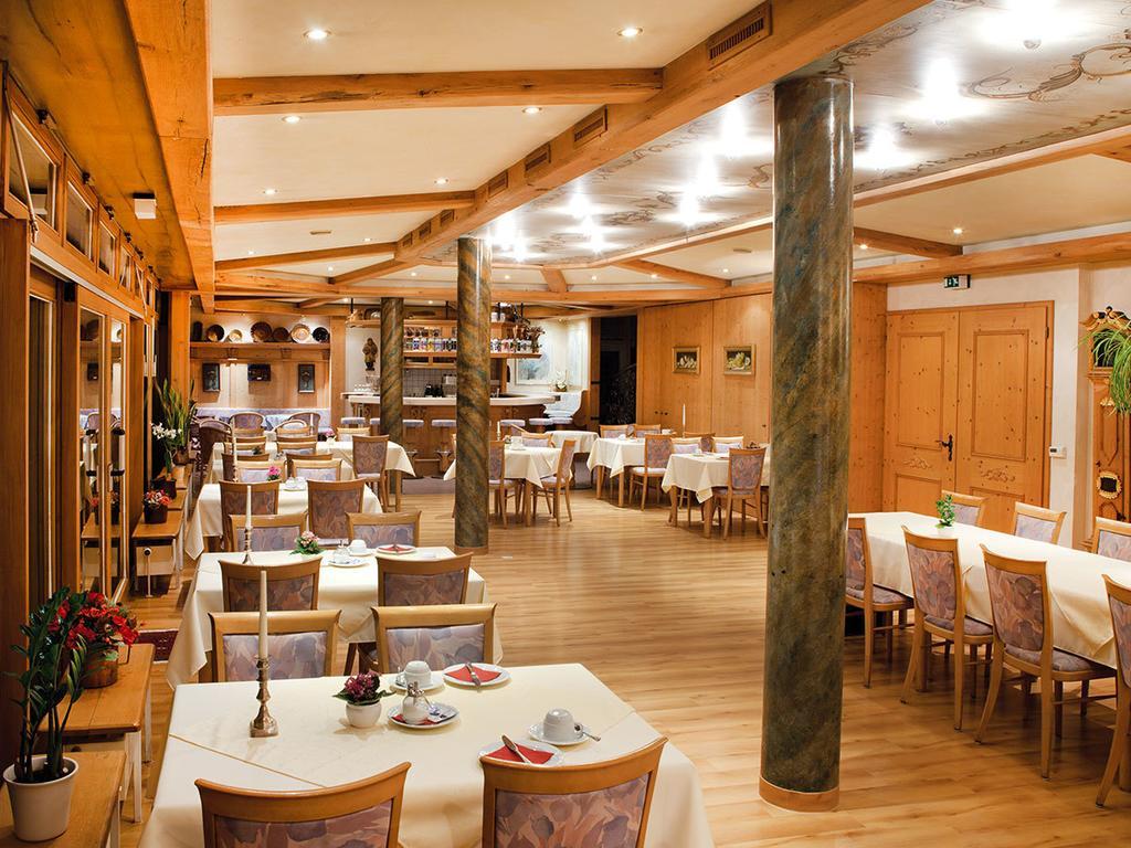Hotel Kreuz Gaestehaus Und Lauchertbar Mit Terrasse Gammertingen Exteriör bild